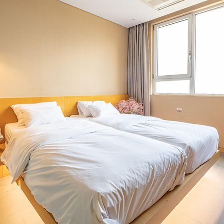 Hotel The Designers Hongdae Сеул Екстериор снимка