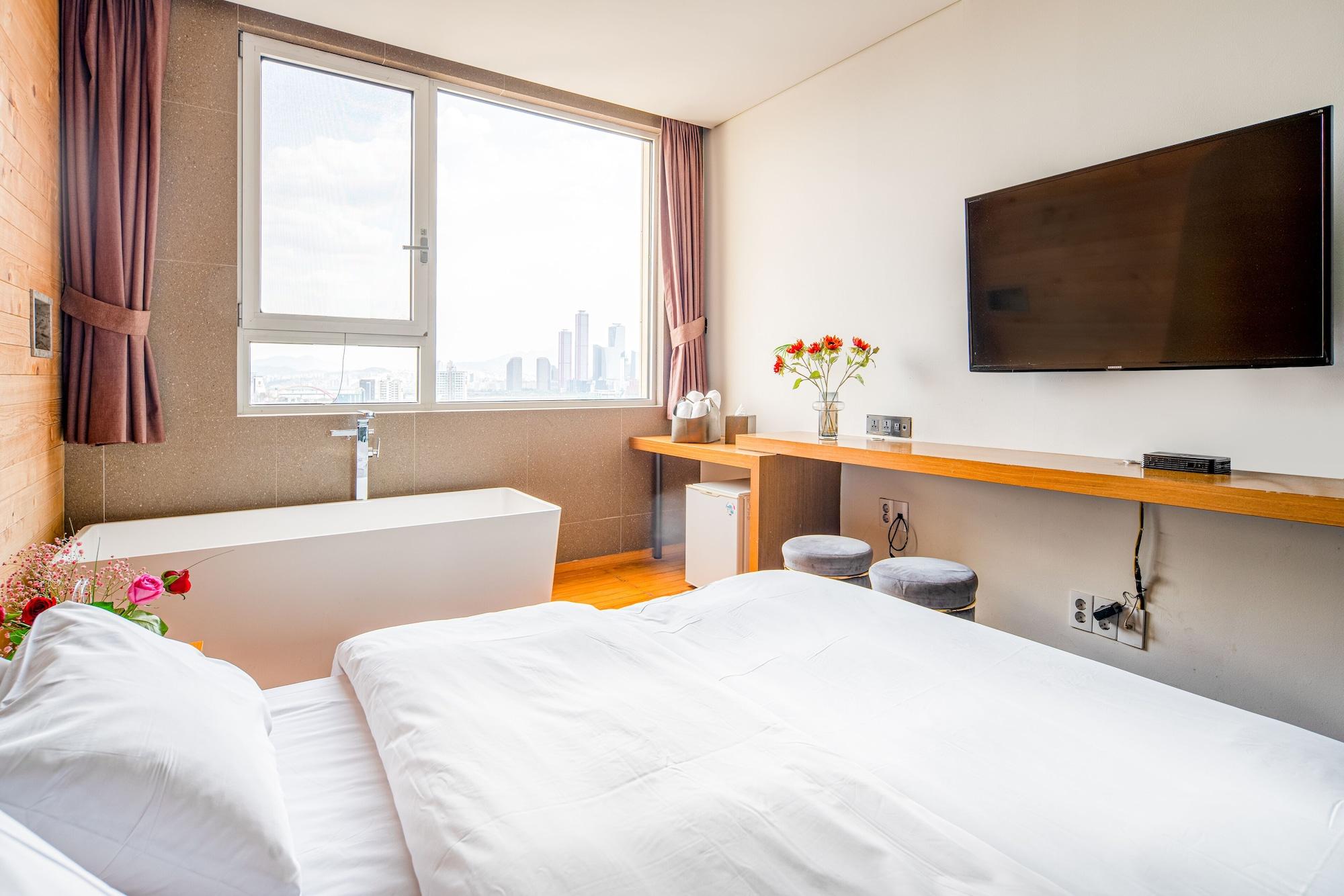 Hotel The Designers Hongdae Сеул Екстериор снимка