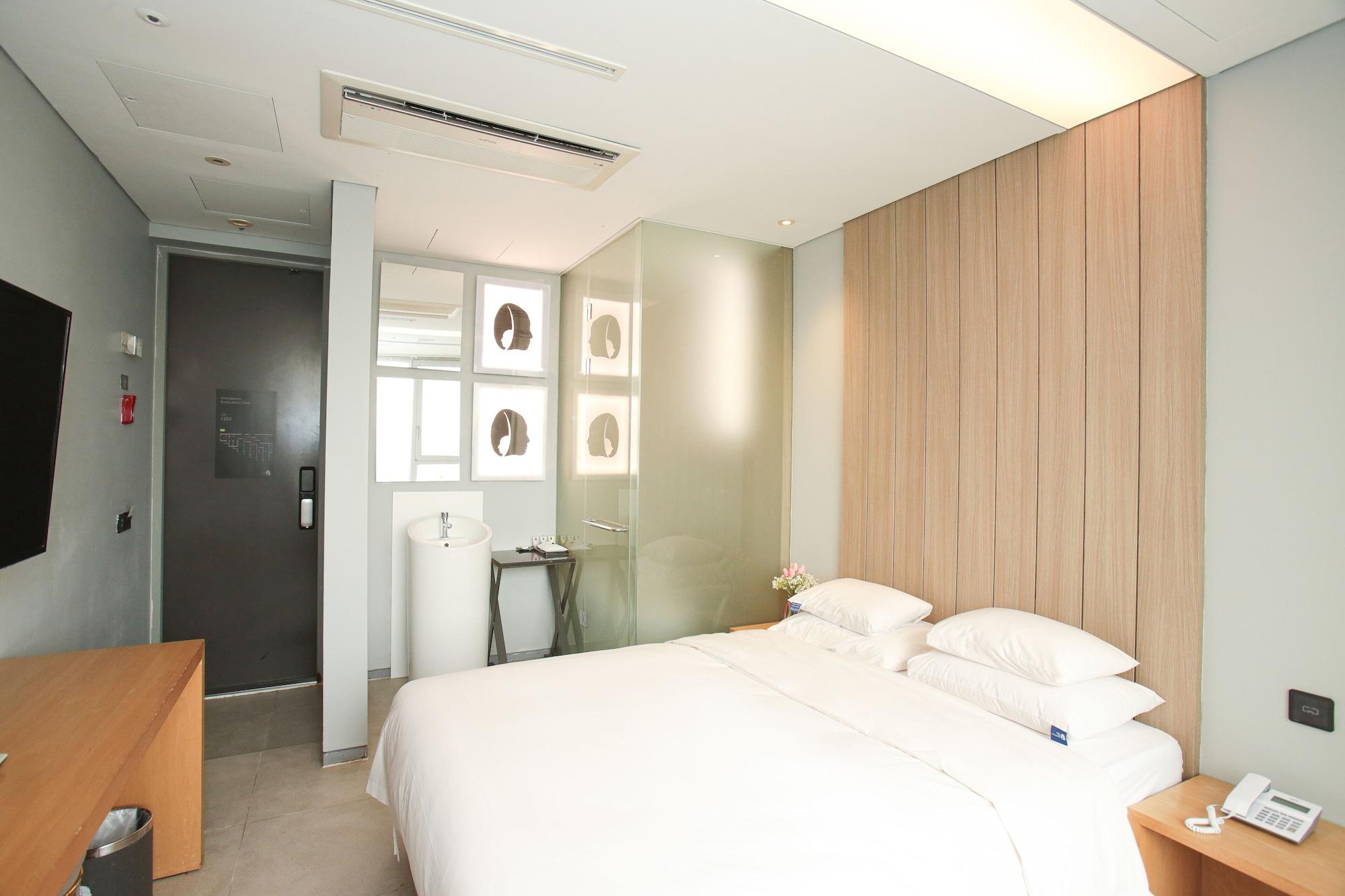 Hotel The Designers Hongdae Сеул Екстериор снимка