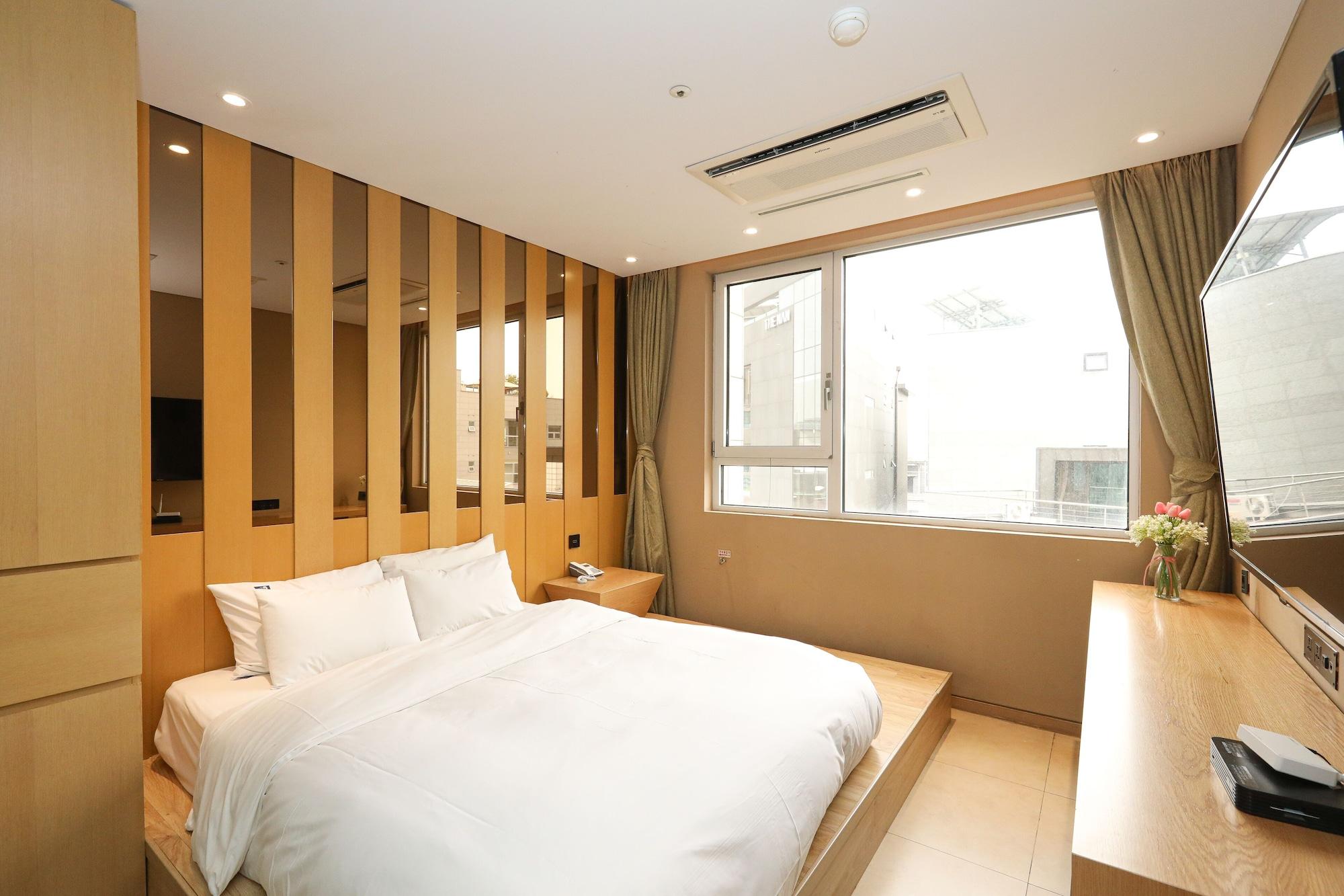 Hotel The Designers Hongdae Сеул Екстериор снимка