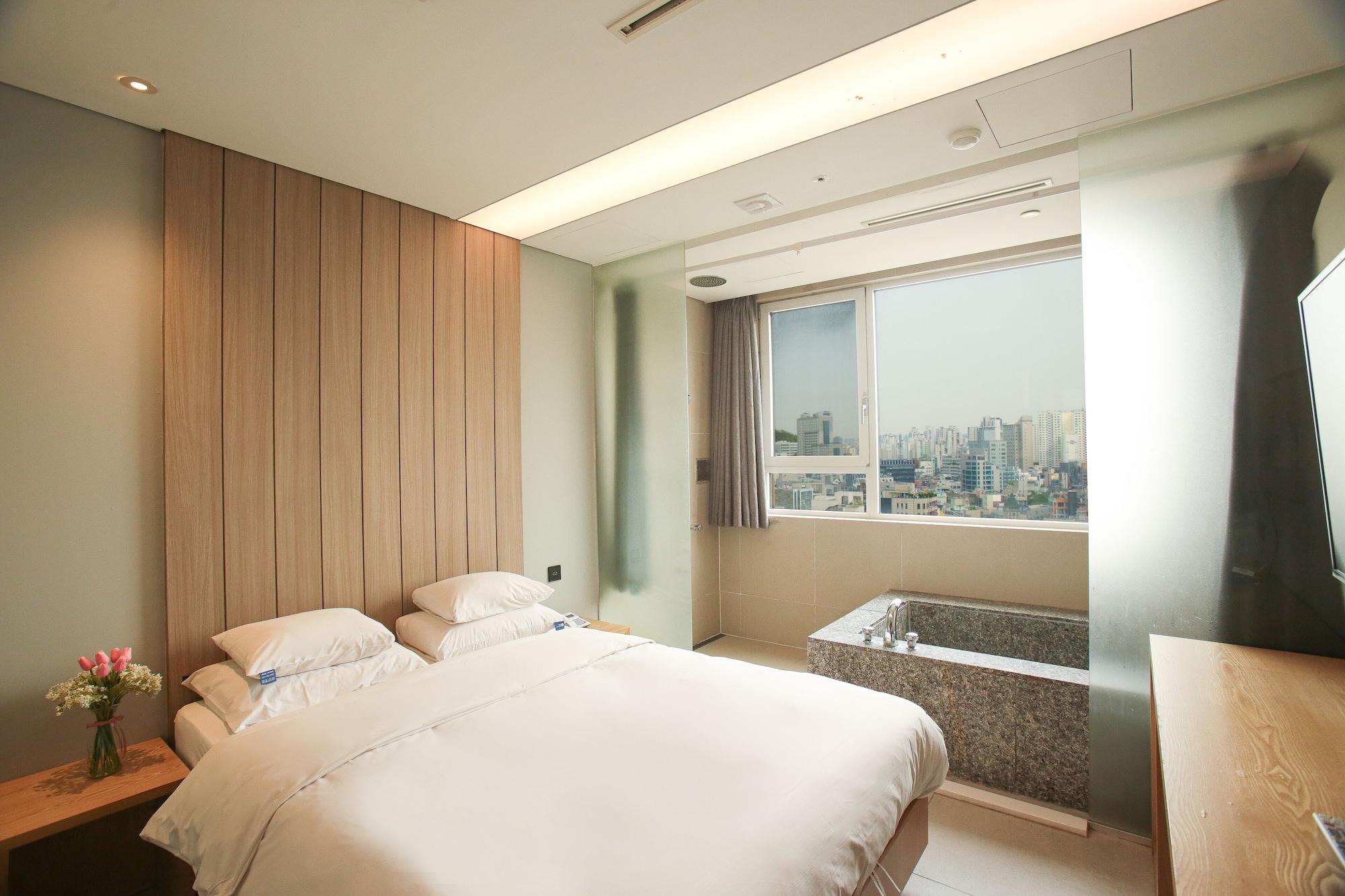 Hotel The Designers Hongdae Сеул Екстериор снимка