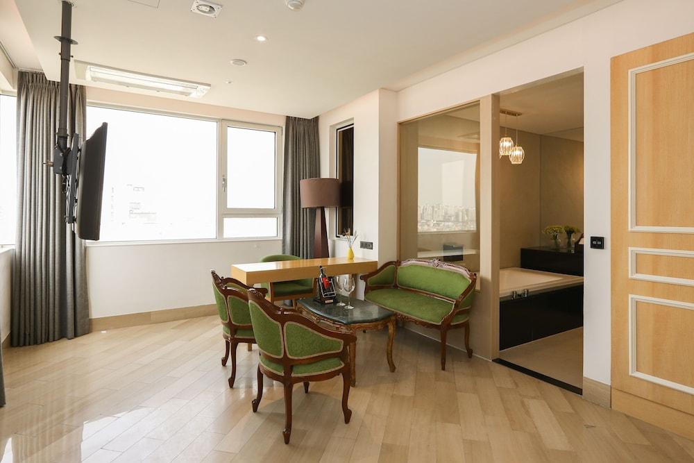 Hotel The Designers Hongdae Сеул Екстериор снимка
