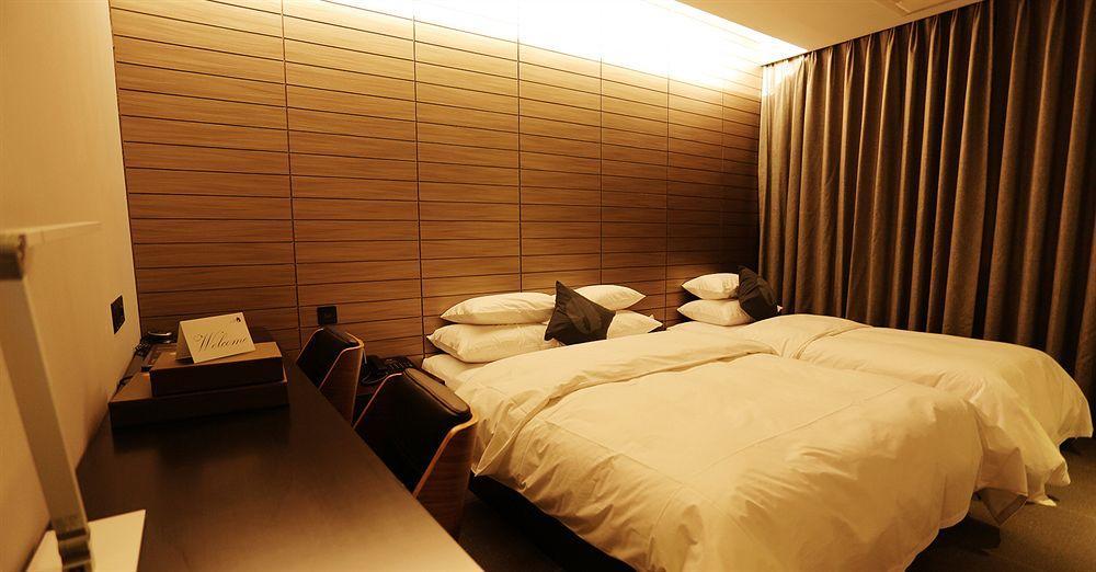 Hotel The Designers Hongdae Сеул Екстериор снимка